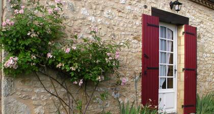 Périgord maison prÚs Sarlat 3*** confortable, calme, reposante, Wifi haut débit