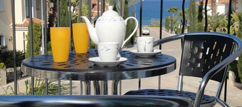 ユニークなエクスクルーシブコーナーシービューヴィラ-無料のWIFI