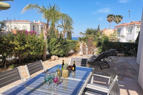 Unique Exclusive Corner Sea View Villa - WIFI & Private Pool