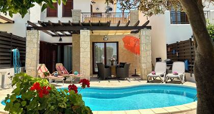 Comme à la maison, détendez-vous ou jouez au 5 * PGA Cyprus Resort dans une villa privée