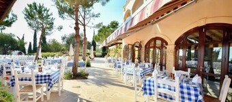 'Villa Xenia' HG 25 Play golf, tennis or relax in the spa