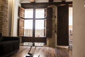 Interior - CHARMING STUDIO AT THE CATHEDRAL. (STRICTLY TWO PEOPLE) (València)