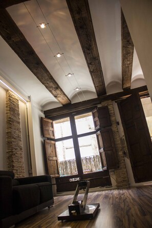 Interior - CHARMING STUDIO AT THE CATHEDRAL. (STRICTLY TWO PEOPLE) (València)