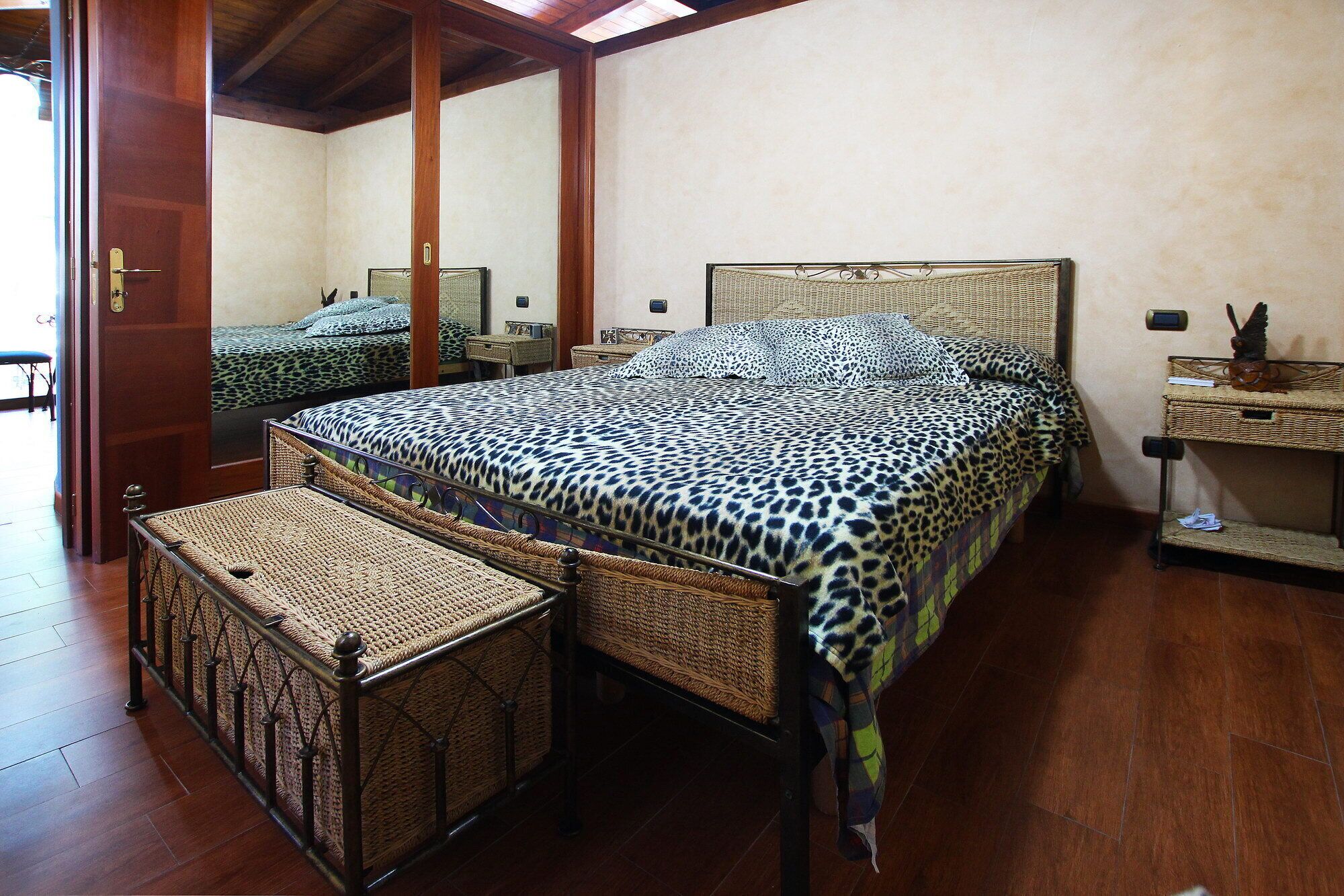 3 Bedrooms Villa, 2 Bathrooms, WiFi, Garden, bbq, Outside Kitchen, Public Pool