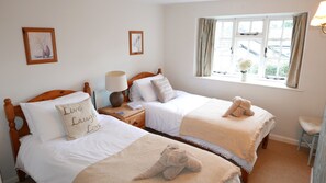 2 عدّة غرف نوم ومكواة/لوح كي وواي فاي