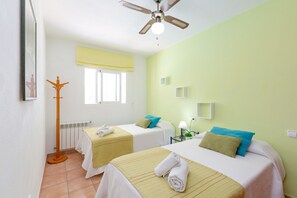 3 habitaciones, tabla de planchar con plancha y wifi gratis 