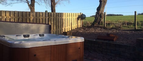 Bañera de hidromasaje exterior