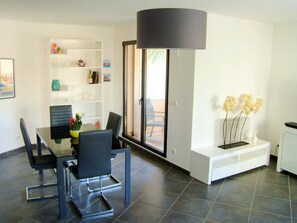 Dining - Luxury apartment, perfect for beach and exploring Juan-les-Pins and Antibes,  (Antibes)