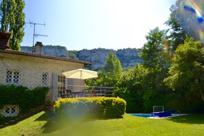 Exterior - Tranquil river setting/private heated pool/short stroll to famous medieval town (Saint-Antonin-Noble-Val)