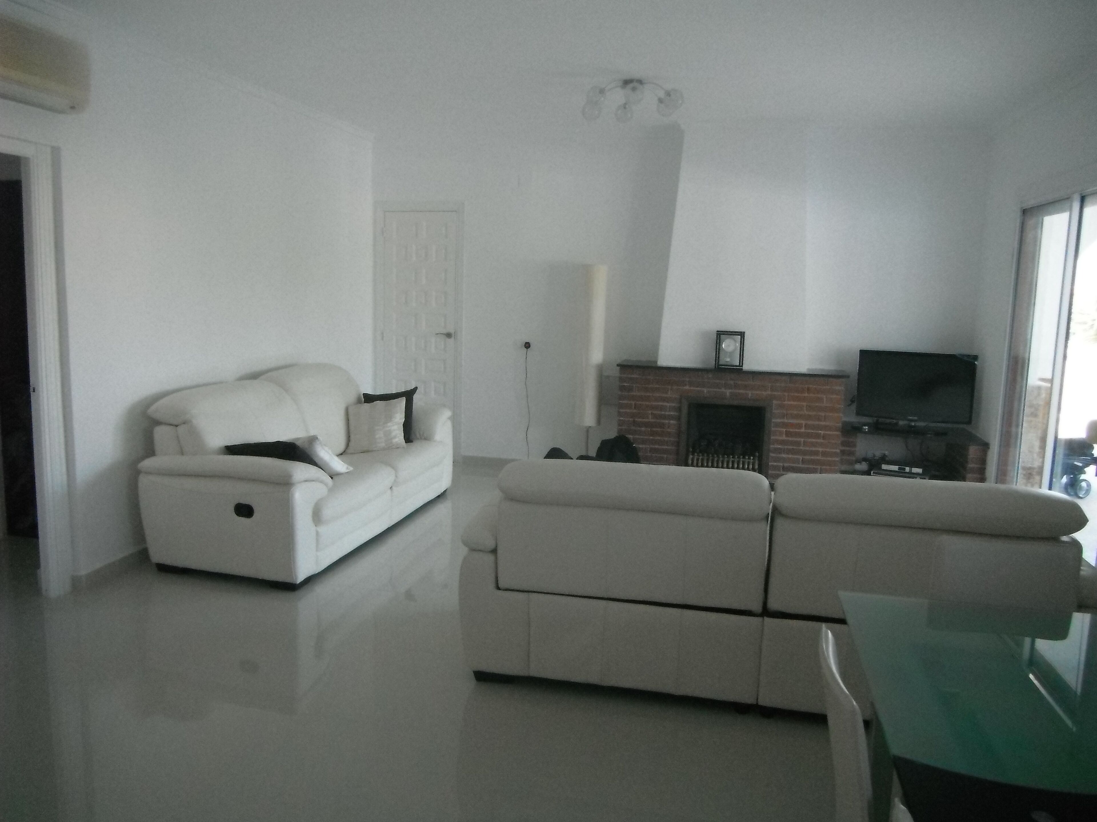 Preciosa villa con aire acondicionado, piscina privada a solo 30 minutos del aeropuerto de Alicante