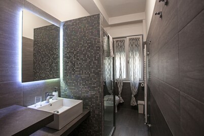 HAPPY HOME BOLOGNA Cozy, quiet, Close to CITY CENTER and EXHIBITION, AC, WiFi