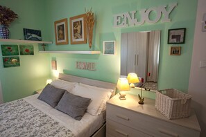 2 bedrooms, iron/ironing board, free WiFi, bed sheets - HAPPY HOME BOLOGNA Cozy, quiet, Close to CITY CENTER and EXHIBITION, AC, WiFi (Bologna)