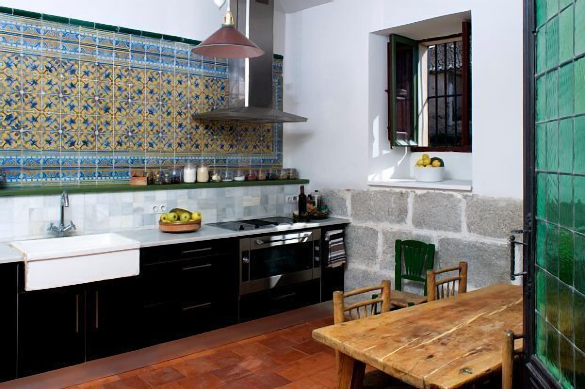 Renaissance palace with capacity up to 36 people