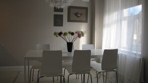 تناول الطعام