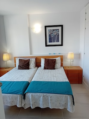 1 chambre, fer et planche Ă repasser, Wi-Fi gratuit, draps fournis