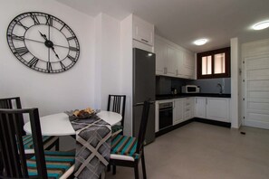 Dining - Parque Santiago II Duplex (Playa de Las Americas)