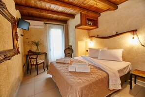 9 bedrooms, iron/ironing board, free WiFi, bed sheets