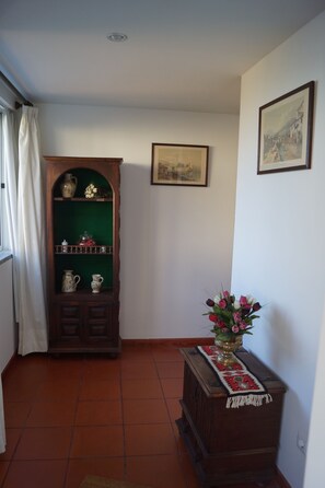 Interni