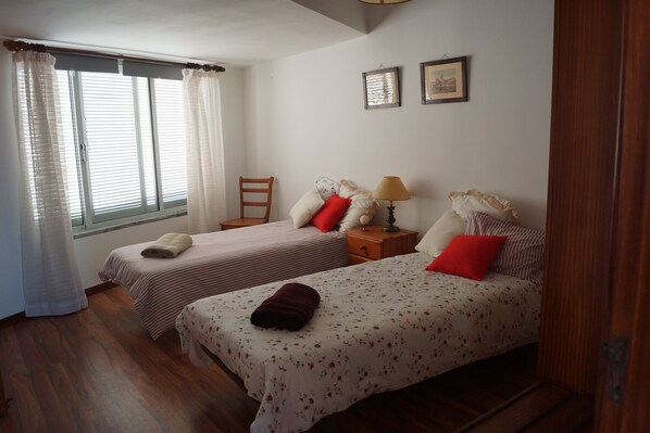 1 bedroom, iron/ironing board, Internet, bed sheets