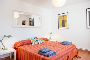 4 camere, ferro/asse da stiro, Wi-Fi gratuito, lenzuola