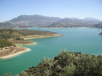  Country House with large Pool  and Stunning Views. Near the Historic Iznajar