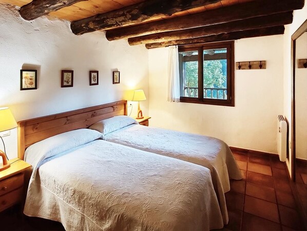 5 bedrooms, Internet, bed sheets