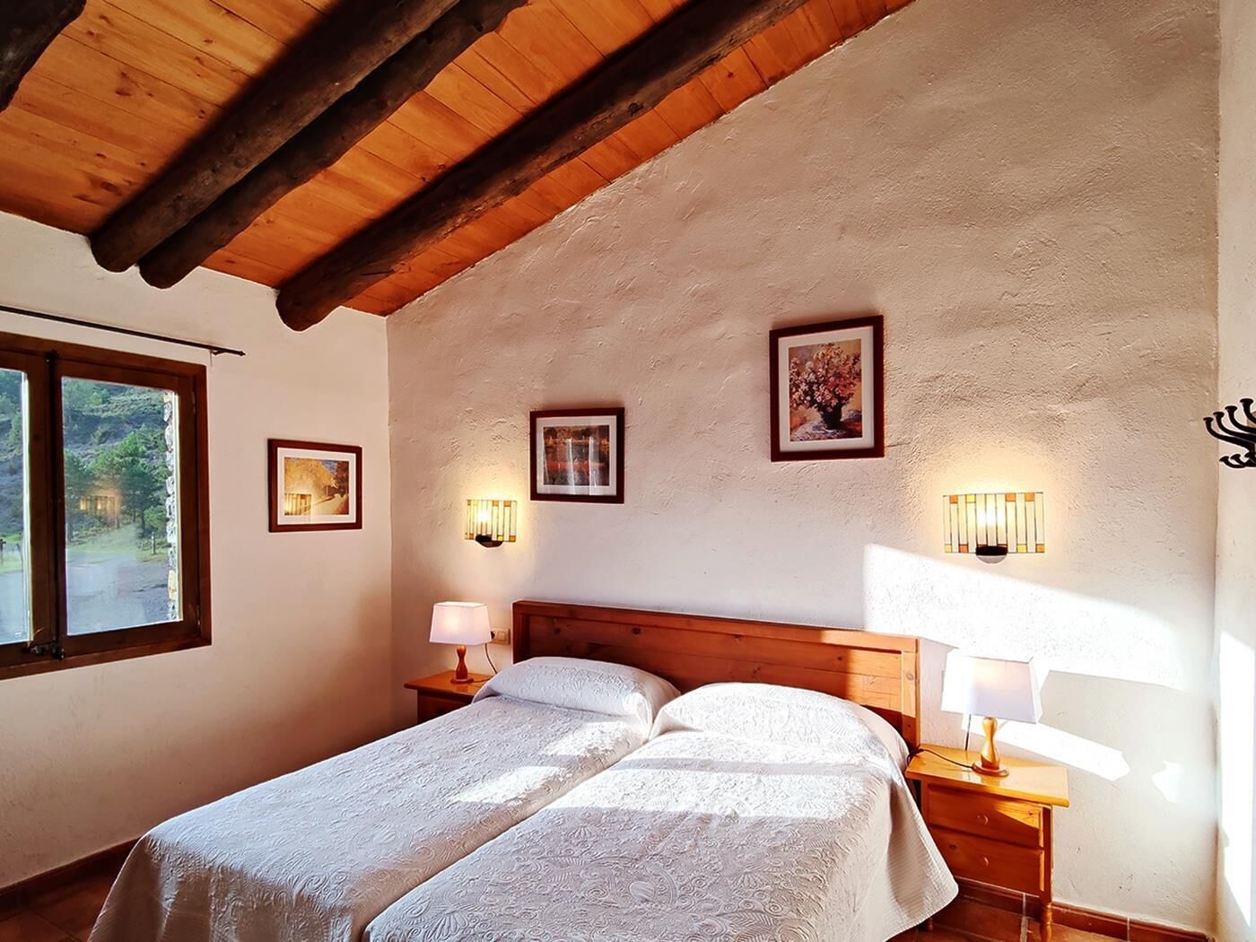 5 chambres, accès Internet, draps fournis