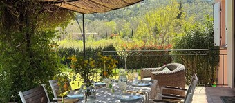 Grande villa avec piscine sur terrain de 2 acres