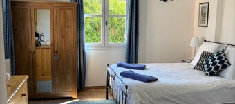 En romslig villa i Provence, nær Lorgues, med stort oppvarmet basseng.