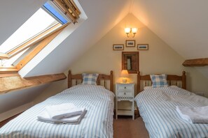 3 slaapkamers, een strijkplank/strijkijzer, wifi, beddengoed