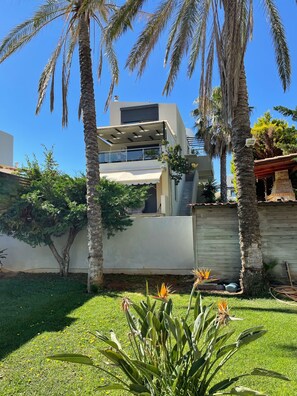 Property grounds - DISCOUNTS: -15%/ from 7 nights / -20% from 28 nights (Analipsi)