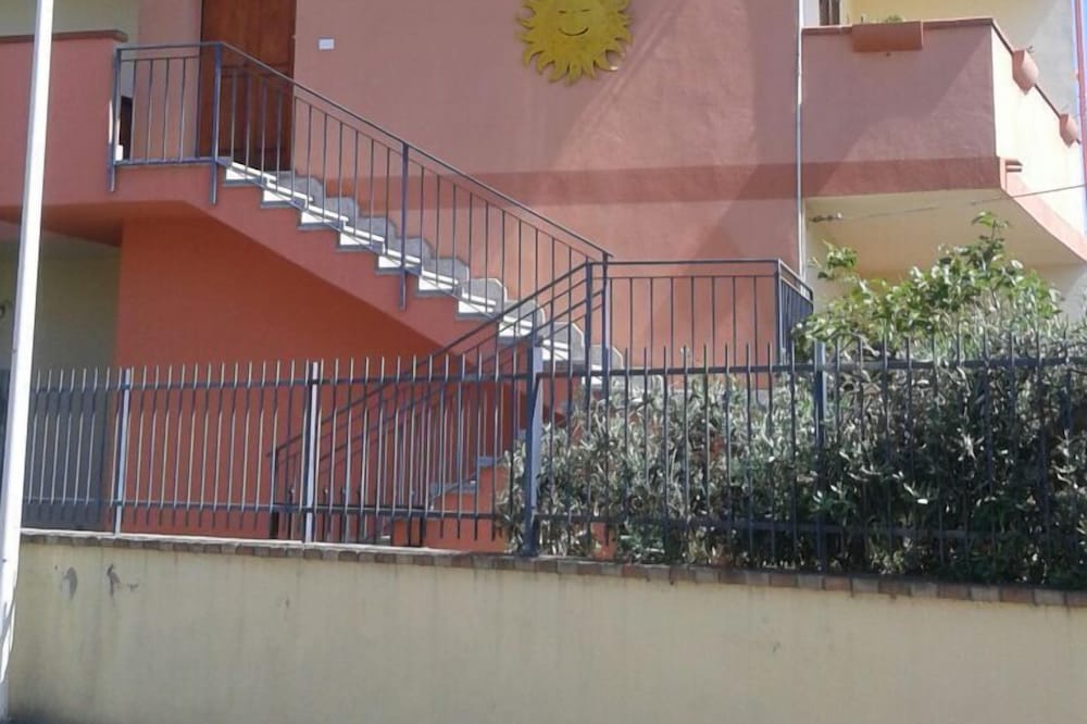 VILLA IN SARDINIEN SOUTH MOUNTAIN 10 km vom Meer