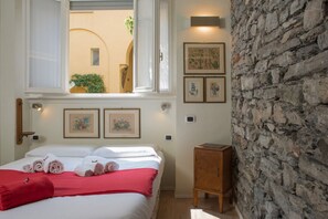 1 chambre, fer et planche à repasser, Wi-Fi, literie fournie