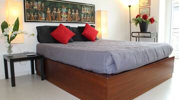 4 bedrooms, desk, iron/ironing board, free WiFi