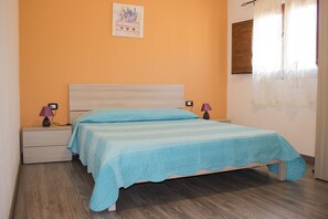 2 soverom, strykejern/-brett, reiseseng for barn og wi-fi