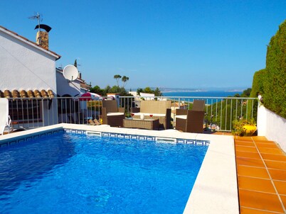 Villa with private pool, garden and stunning sea and mountain views