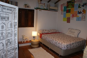 3 bedrooms, iron/ironing board, travel cot, WiFi