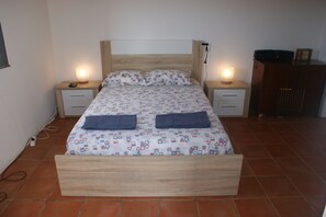 3 bedrooms, iron/ironing board, travel cot, WiFi