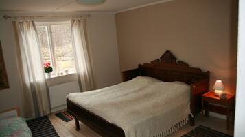 3 slaapkamers, een strijkplank/strijkijzer, wifi