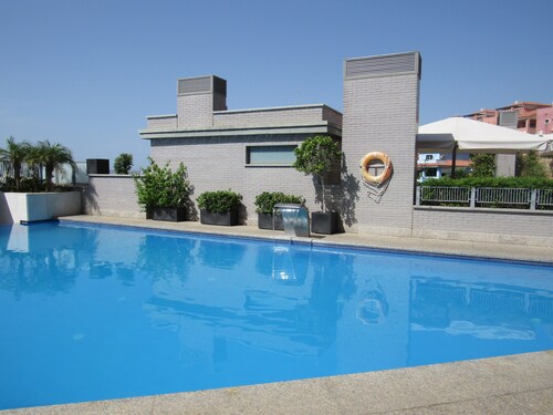 Modern luxury apartment at 100m from the beach and fantastic seaviews,
