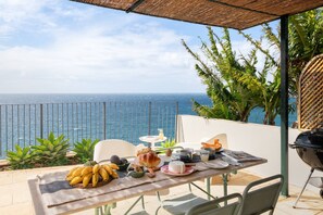 Outdoor dining - Isabel´s Villa - Funchal Seaside Villas (Funchal)