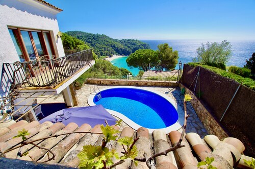 Vacances & Villas Lloret -VILLA MEDITERRANIA 120m. Cala Canyelles Strand. 