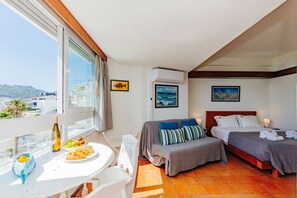 Iron/ironing board, travel cot, free WiFi, bed sheets