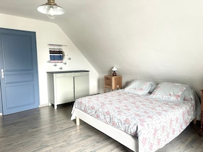 2 habitaciones, tabla de planchar con plancha y wifi gratis