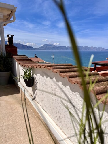 Casa Anna 800 meters from the SEA ....