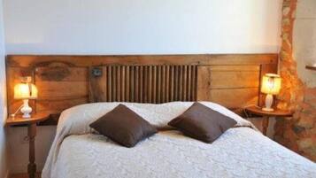 3 bedrooms, iron/ironing board, WiFi