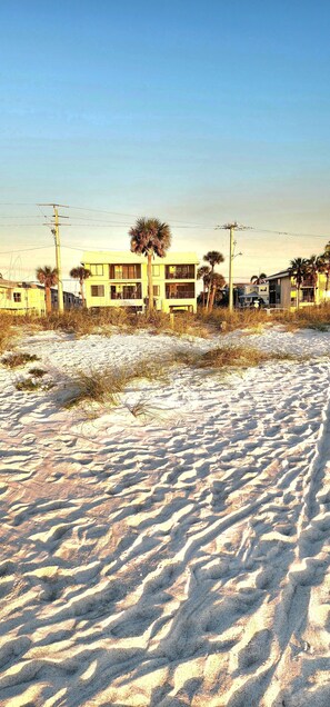 Property grounds - Bright, corner unit, with open floor plan and views from nearly every room!  (Bradenton Beach, Anna Maria Island)