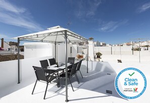 Outdoor dining - Flat Beach Apartment (Albufeira)