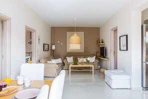 Smart TV, fireplace, video games, DVD player