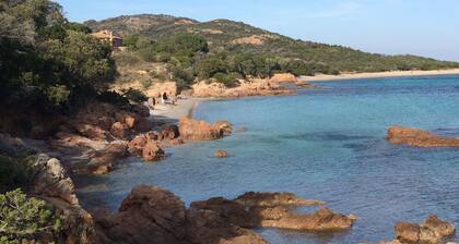 Large charming duplex, air-conditioned and WiFi in the heart of the citadel